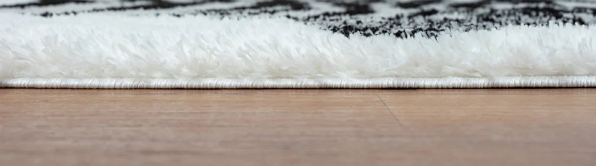 COMFY SHAG 225 BLACK & WHITE 5 X 7 RUG
