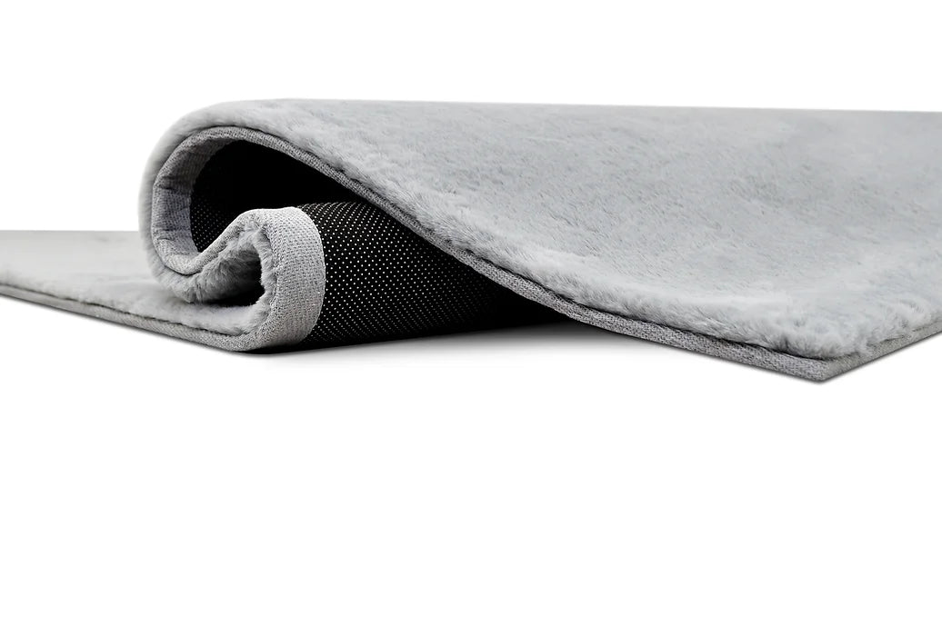 RABBIT SOLID SILVER 5 X 7 RUG