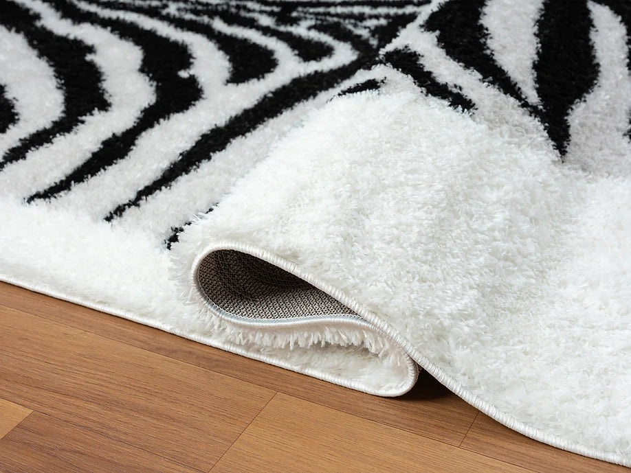 COMFY SHAG 225 BLACK & WHITE 5 X 7 RUG