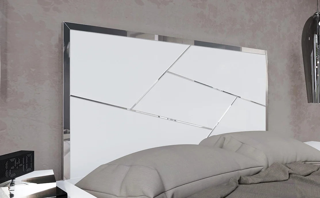 DAFNE/MARA BEDROOM SET AVAILABLE IN QUEEN SIZE AS 4 PC OR 5 PC SETS