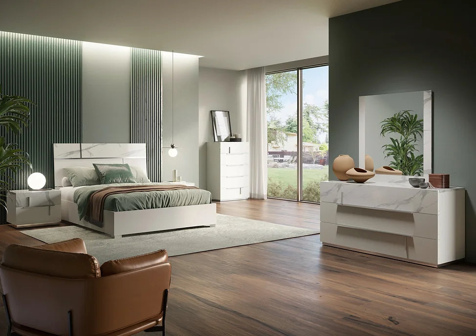 SUNSET III COLLECTION BEDROOM SET AVAILABLE IN QUEEN AND KING SIZES AS 4 PC OR 5 PC SETS