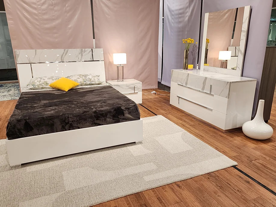 SUNSET III COLLECTION BEDROOM SET AVAILABLE IN QUEEN AND KING SIZES AS 4 PC OR 5 PC SETS