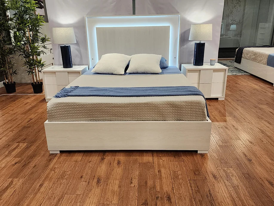 TOWER COLLECTION BEDROOM SET AVAILABLE IN QUEEN AND KING SIZES AS 4 PC OR 5 PC SETS