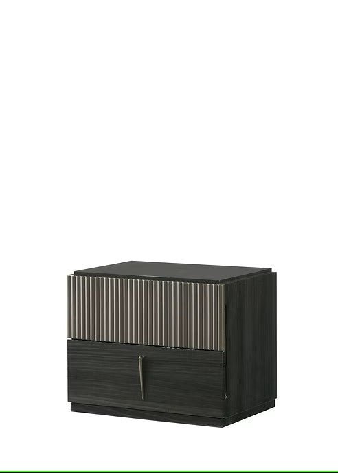 B93 RAVEN BEDROOM SET AVAILABLE IN QUEEN AND KING SIZES AS 4 PC OR 5 PC SETS