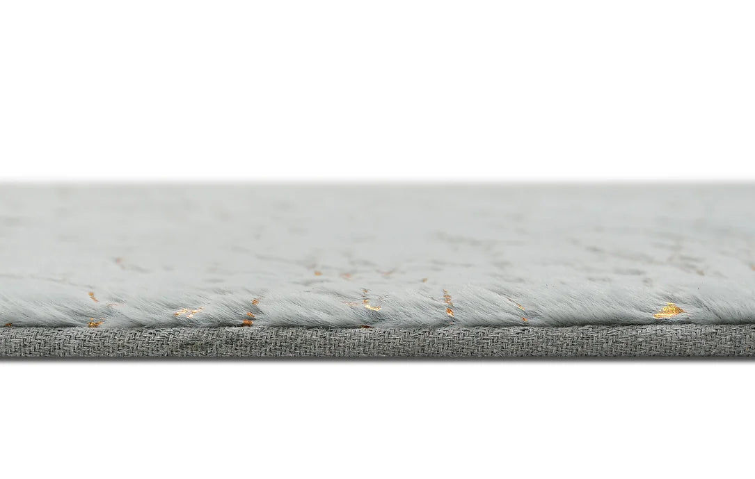 RABBIT SILVER WITH GOLD 5 X 7 RUG