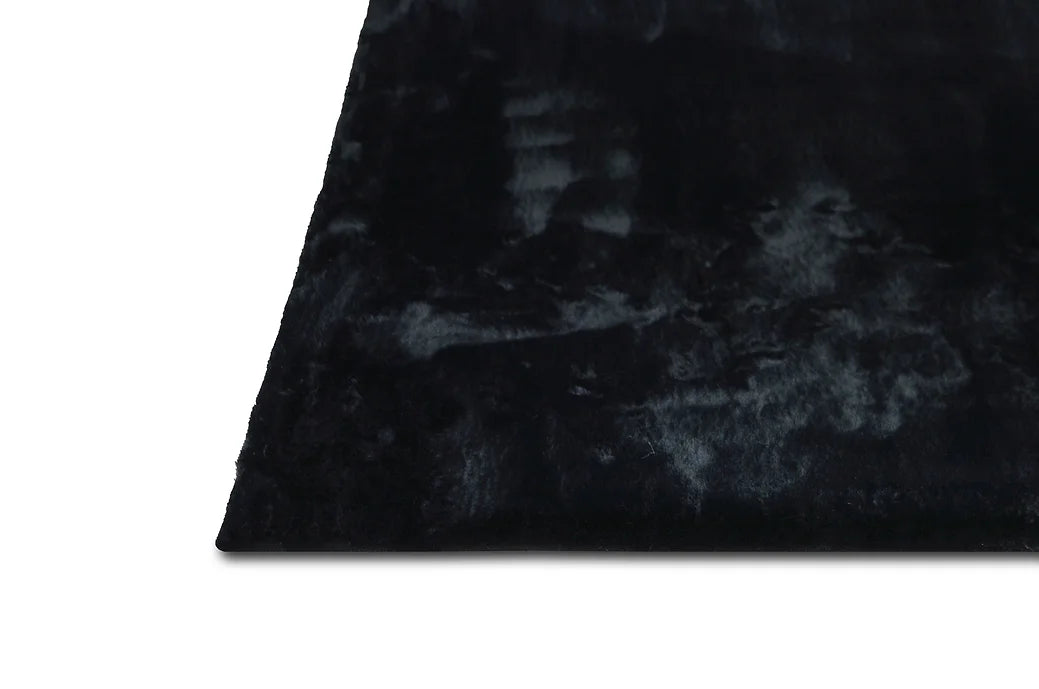 RABBIT BLACK 5 X 7 RUG