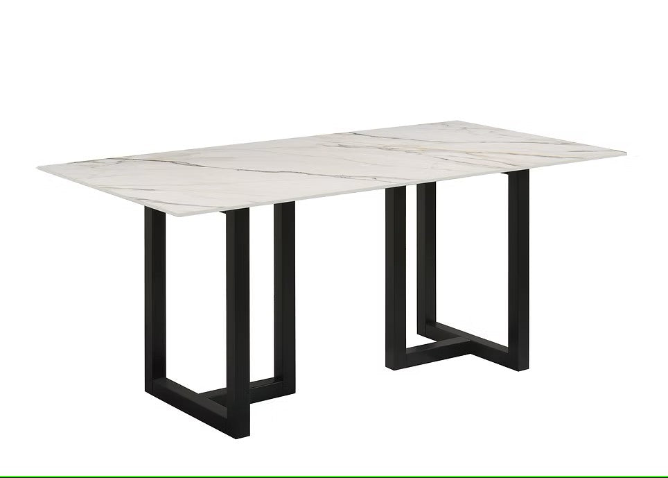 D1475 FARRIN WHITE 7 PC DINING SET INCLUDES TABLE WITH 6 CHAIRS