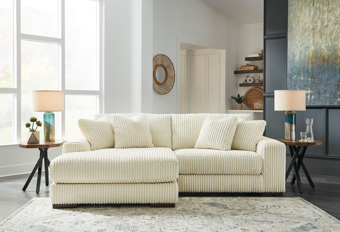 211 - 2PC SECTIONAL LAF CHAISE