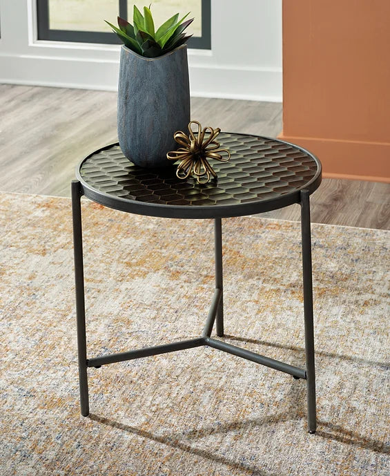 ASHLEY T793-7 DORALEY END TABLE
