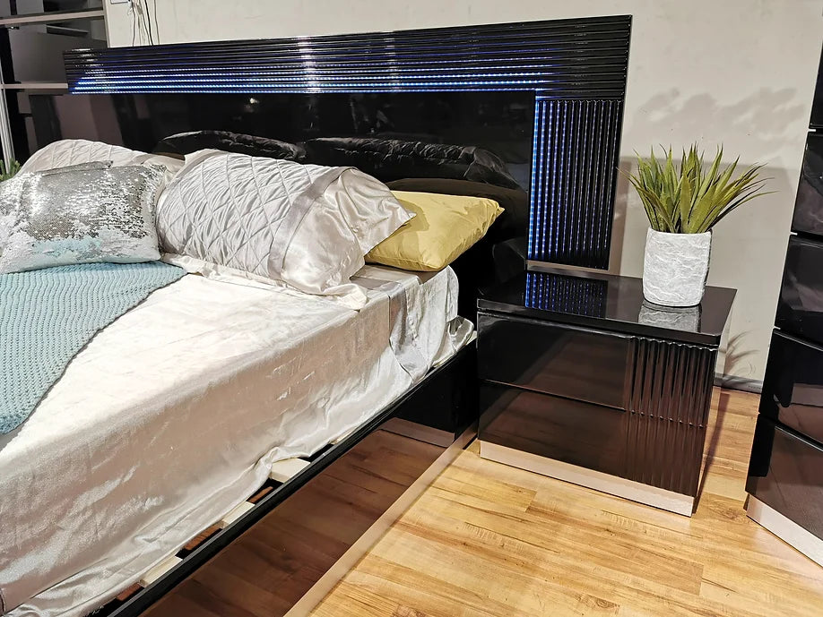 B77 MODENA BEDROOM SET AVAILABLE IN QUEEN AND KING SIZES AS 4 PC SET or 5 PC SET