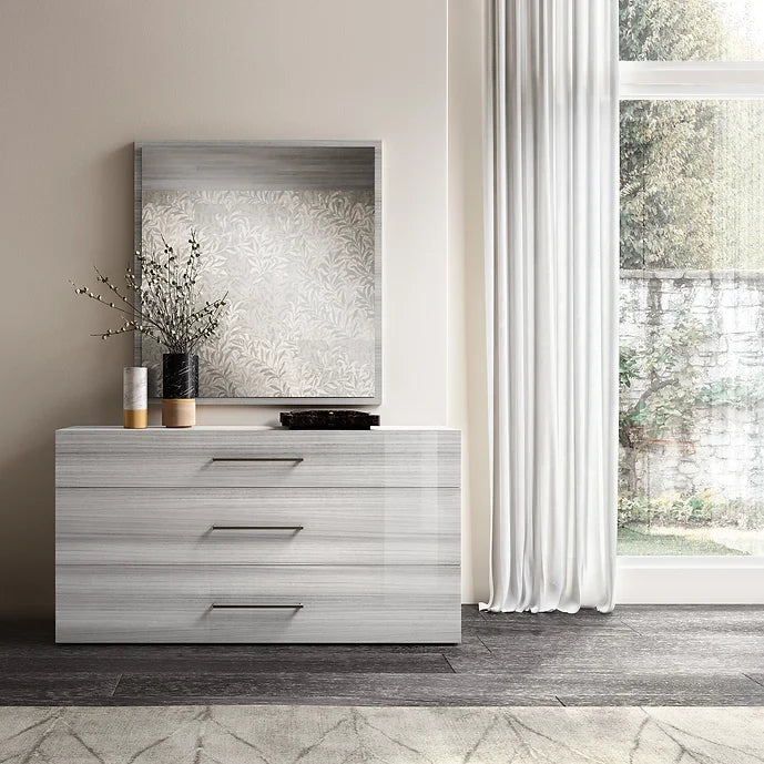 MIA UPH COLLECTION BEDROOM SET AVAILABLE IN QUEEN AND KING SIZES AS 4 PC OR 5 PC SETS