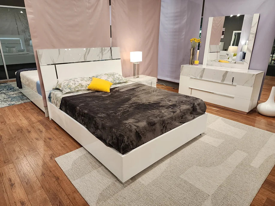 SUNSET III COLLECTION BEDROOM SET AVAILABLE IN QUEEN AND KING SIZES AS 4 PC OR 5 PC SETS