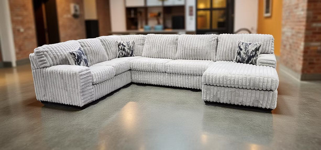 S319 AUSTIN 3 PIECE LIGHT GREY SECTIONAL