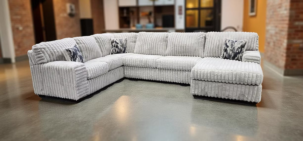 S319 AUSTIN 3 PIECE LIGHT GREY SECTIONAL