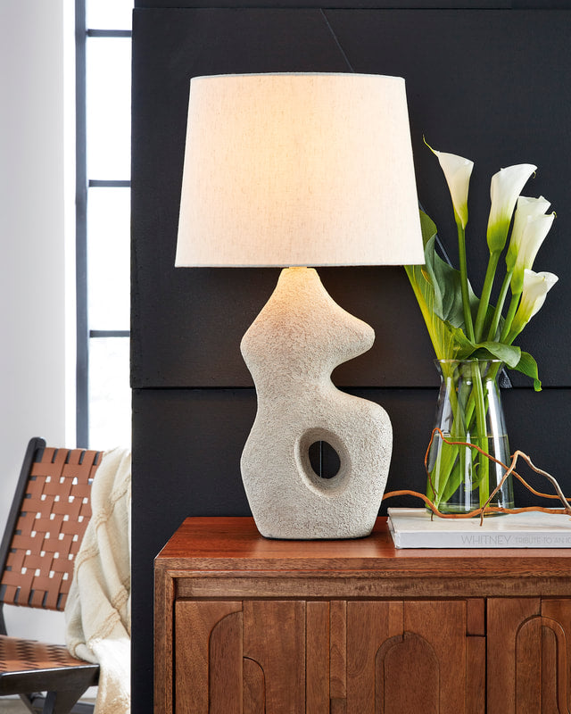 L243664 - 1 PIECE TABLE LAMP