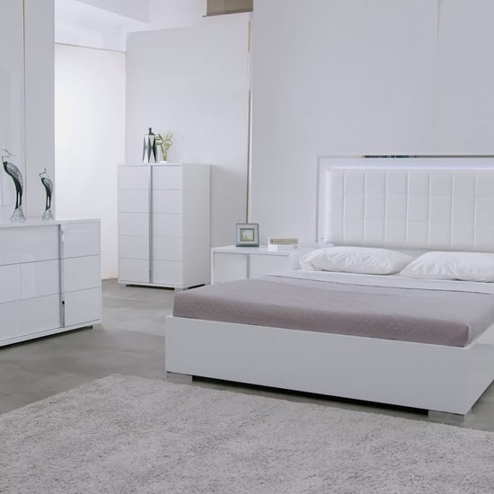 B2180 BEVERLY BEDROOM SET AVAILABLE IN QUEEN AND KING SIZES AS 4 PC OR 5 PC SETS