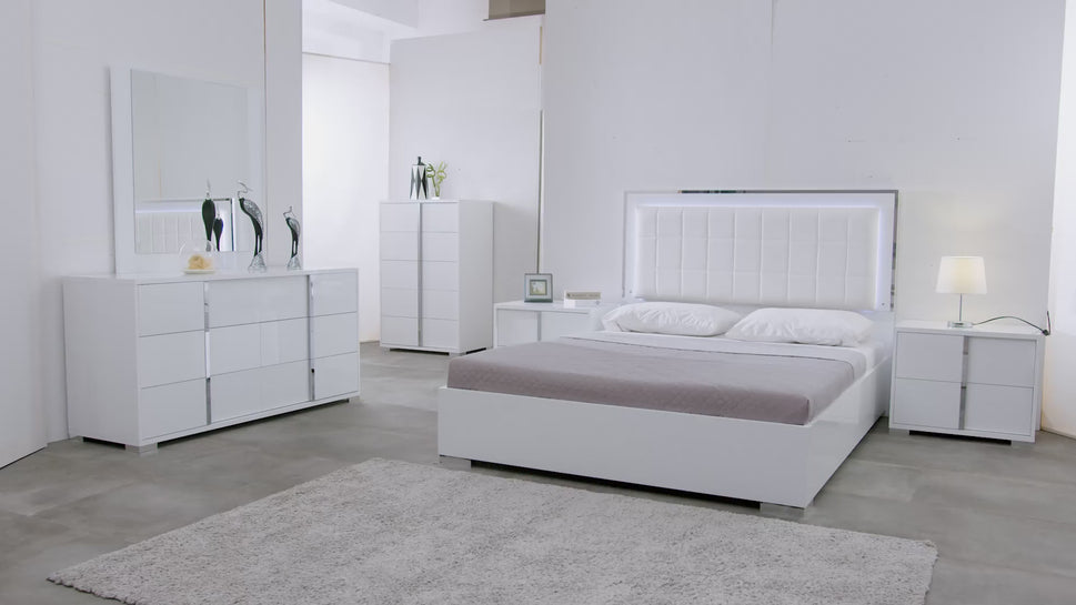 B2180 BEVERLY BEDROOM SET AVAILABLE IN QUEEN AND KING SIZES AS 4 PC OR 5 PC SETS