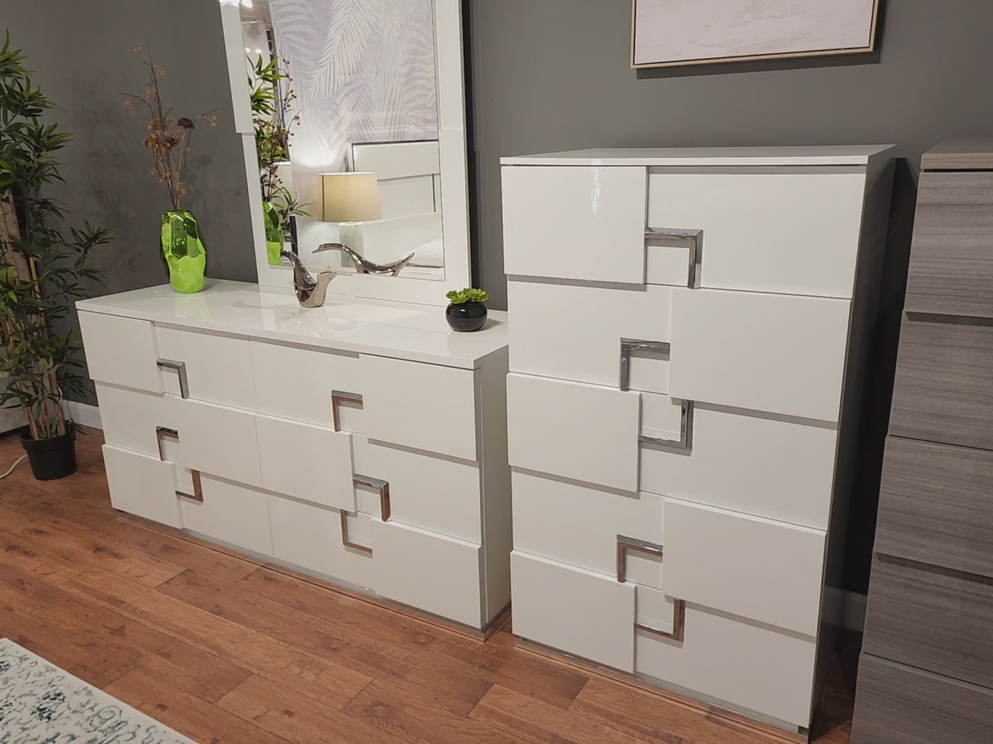 INFINITY COLLECTION BEDROOM SET AVAILABLE IN QUEEN AND KING SIZES AS 4 PC OR 5 PC SETS